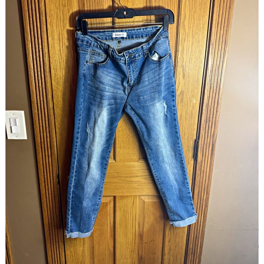 Between Us Women’s Skinny Medium Wash Blue Distressed Denim Jeans Size 11